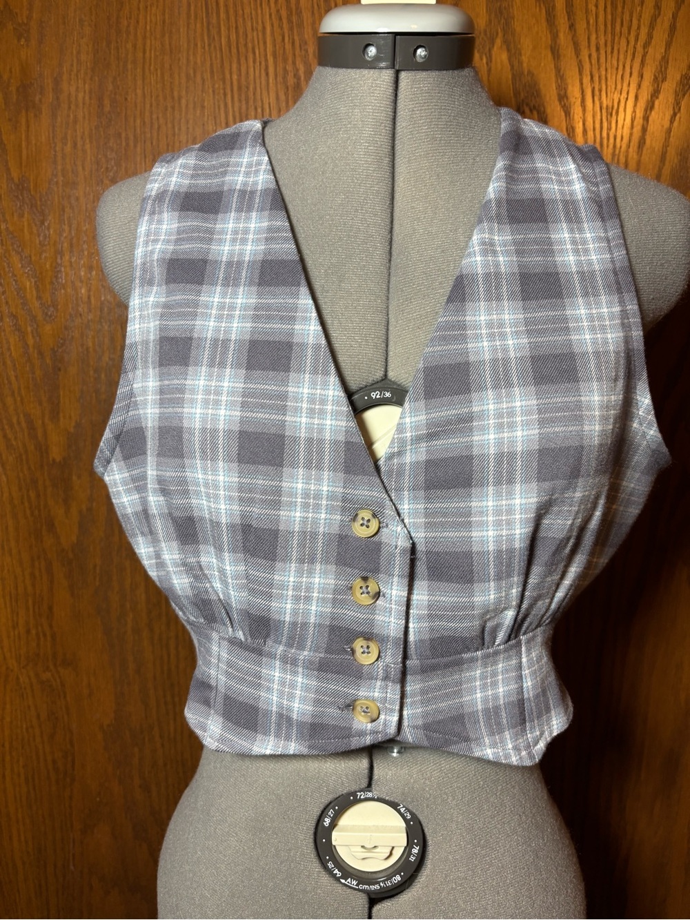 Aeropostale Gray and Light Blue Plaid Crop Vest - Large.